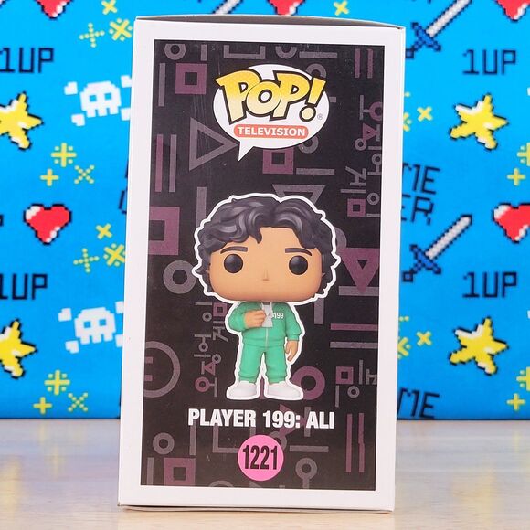 Funko PoP Television Squid Game Player 199 Ali #1221 Vinyl Figure + Protector - Picture 2 of 4